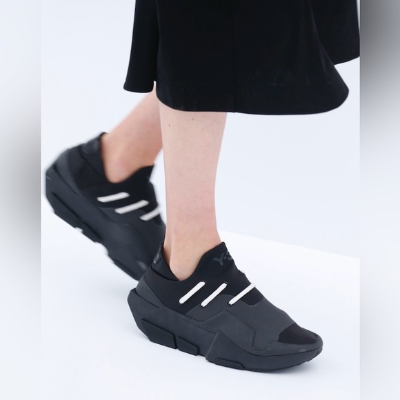 Y-3 Black Mira Sneakers Modern Minimalist Design - Picture 1 of 12